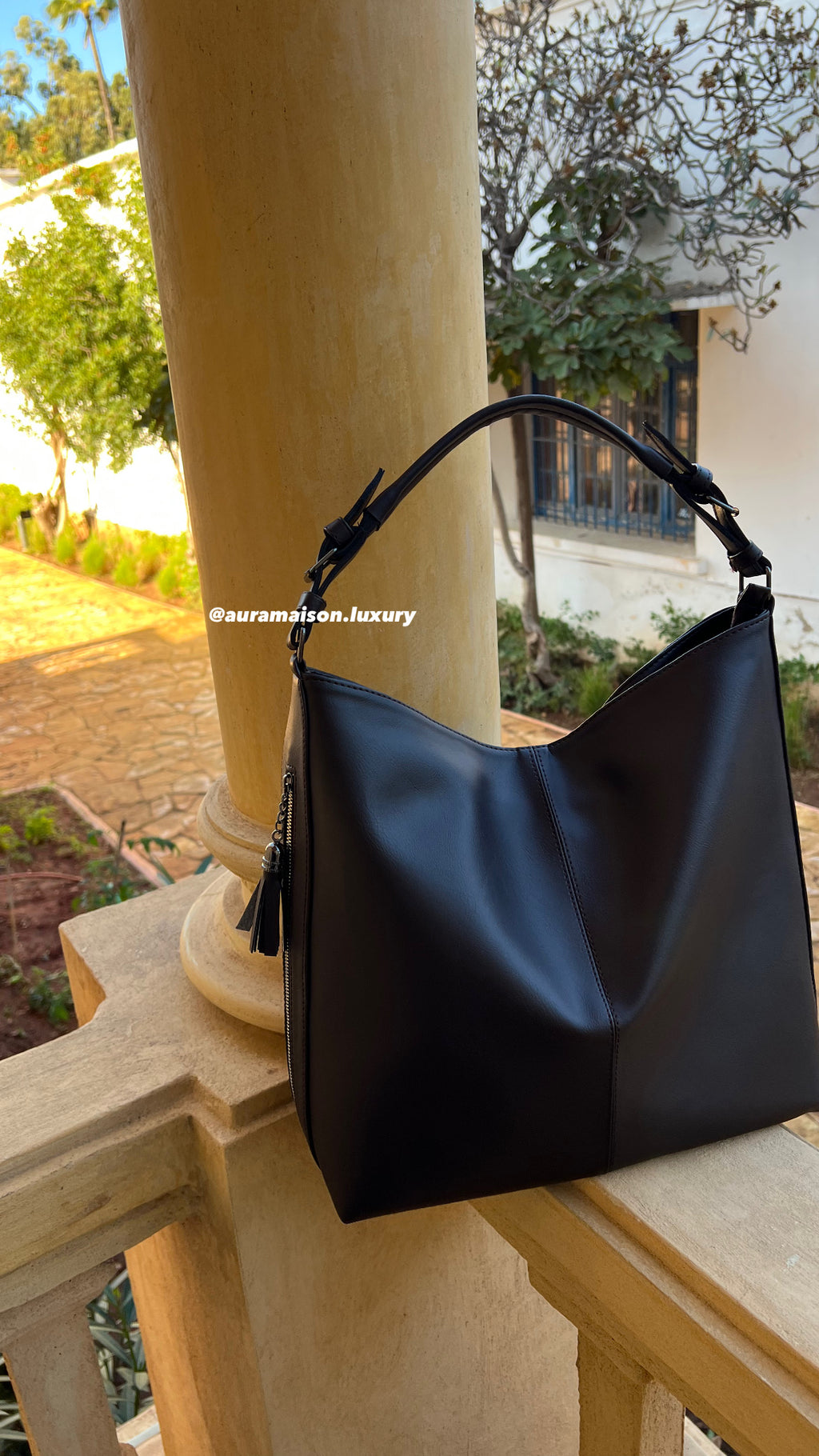 Aura black bag
