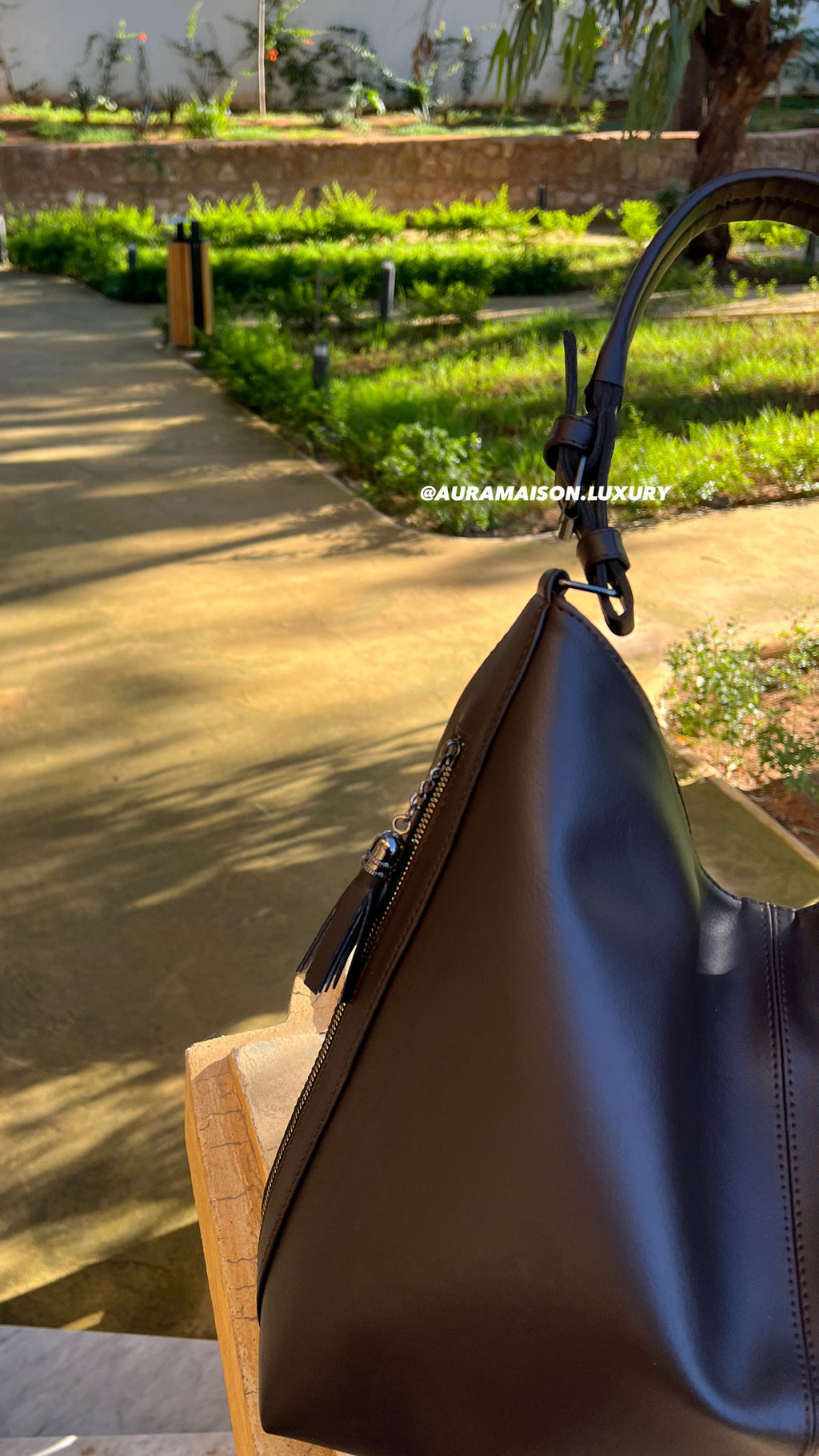 Aura brown chocolate