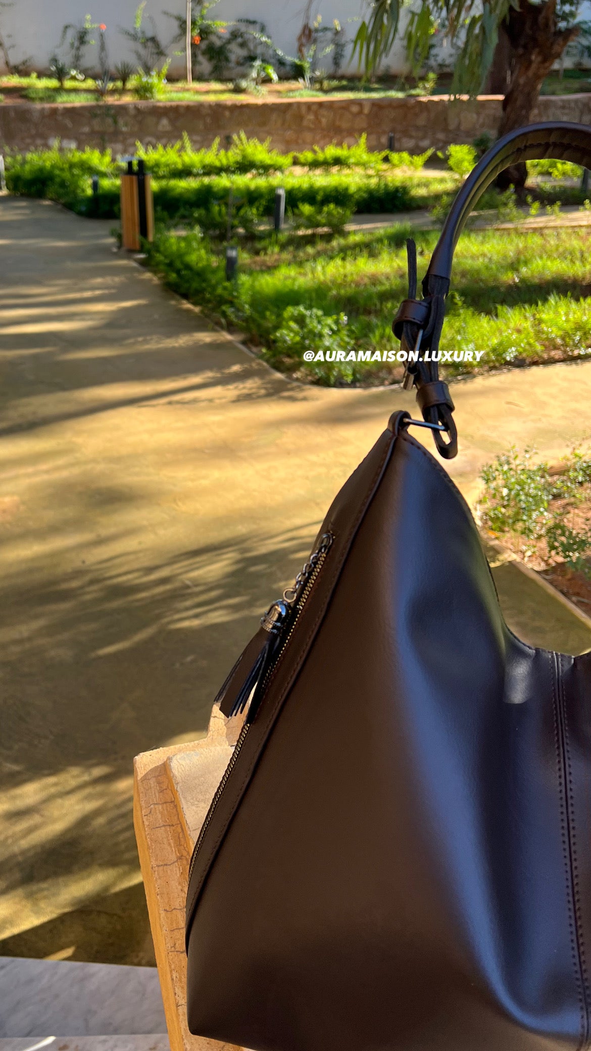 Aura brown chocolate