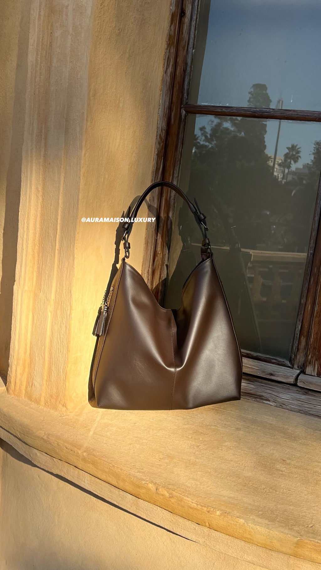 Aura brown chocolate