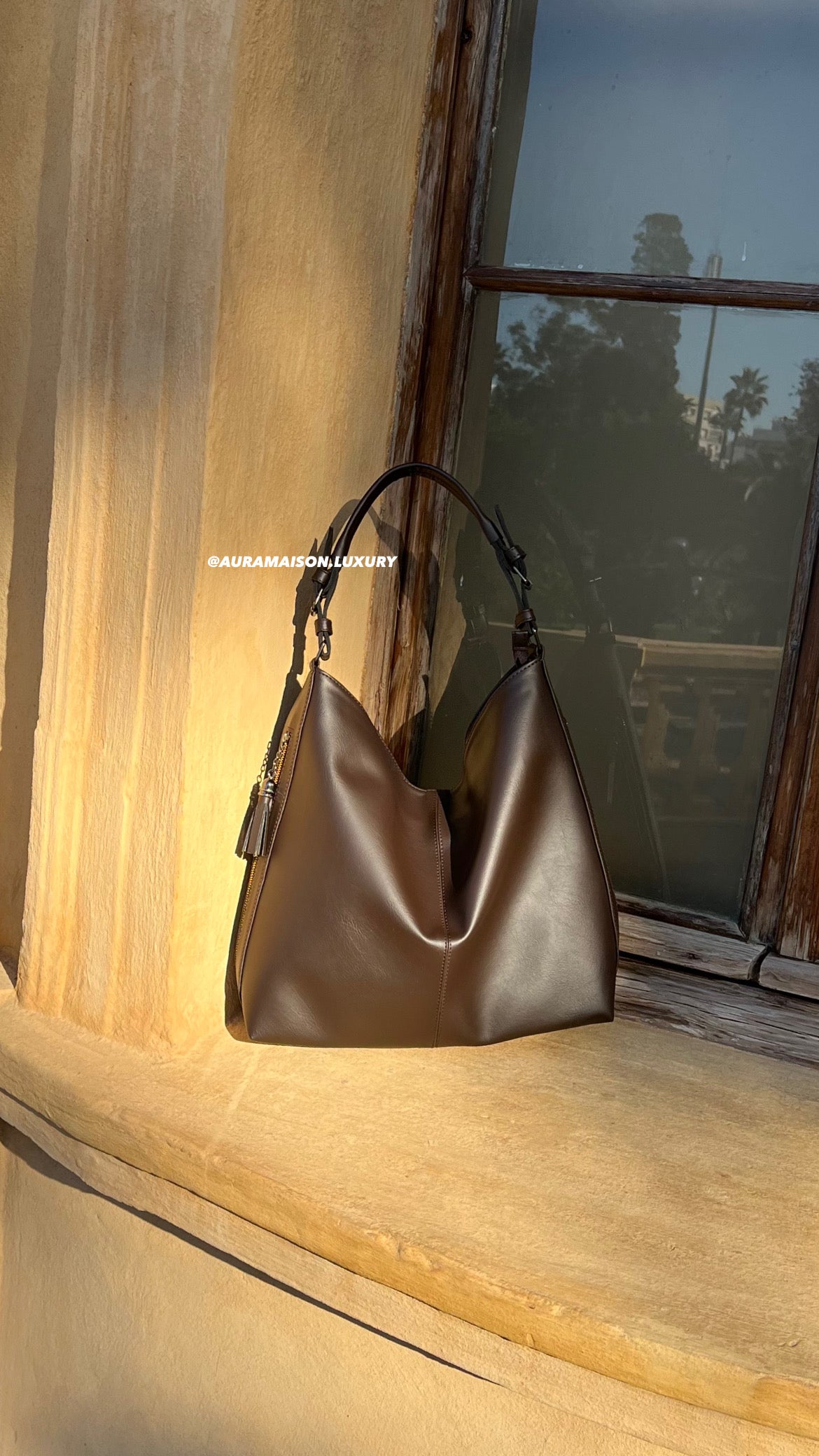 Aura brown chocolate