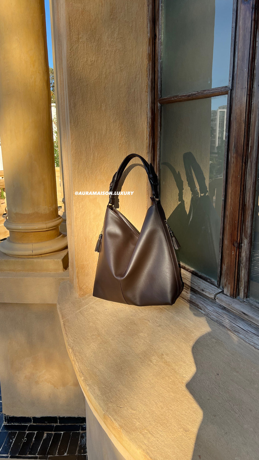 Aura brown chocolate