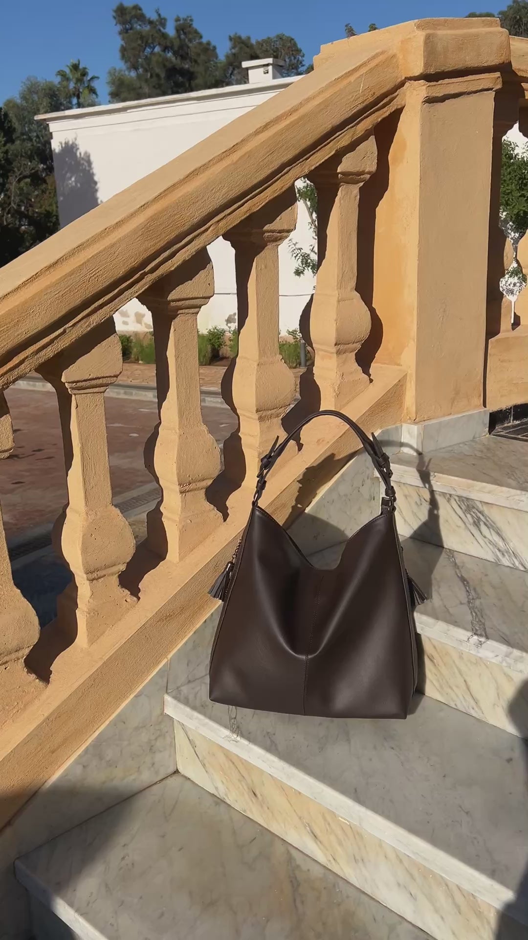 Aura brown chocolate